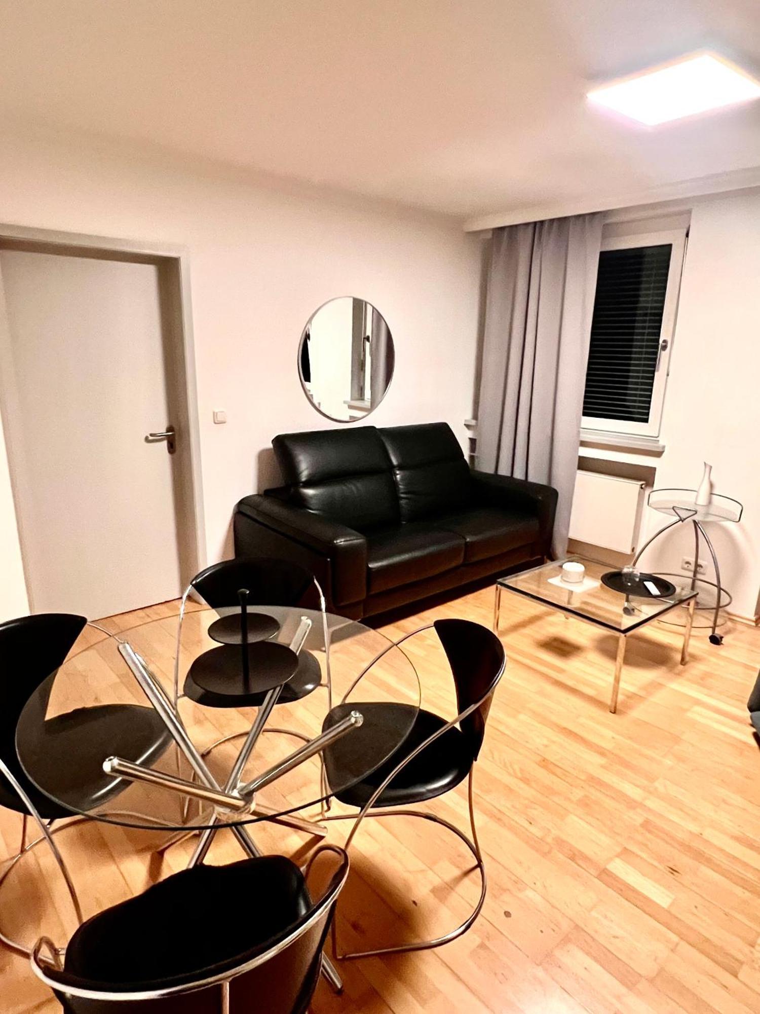 Rheinstrasse 33, Mainz Mit Domblick